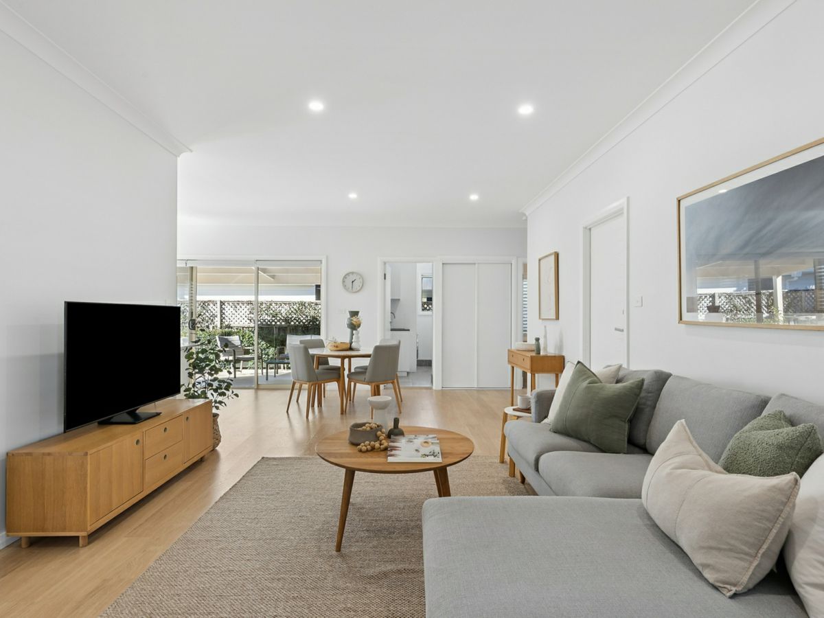 1/131A St James Road, New Lambton - image 2
