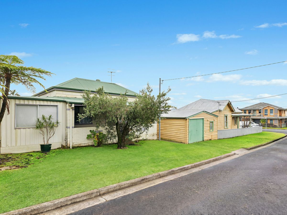 24 Edden Street, Adamstown - image 2