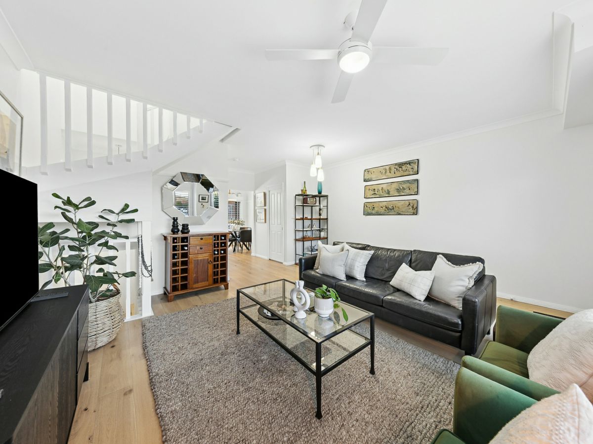 1/1A Parry Street, Cooks Hill - image 2