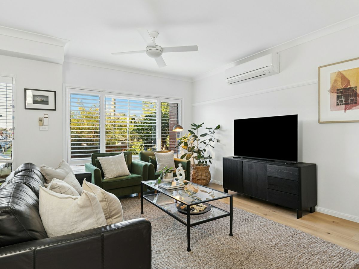 1/1A Parry Street, Cooks Hill - image 3