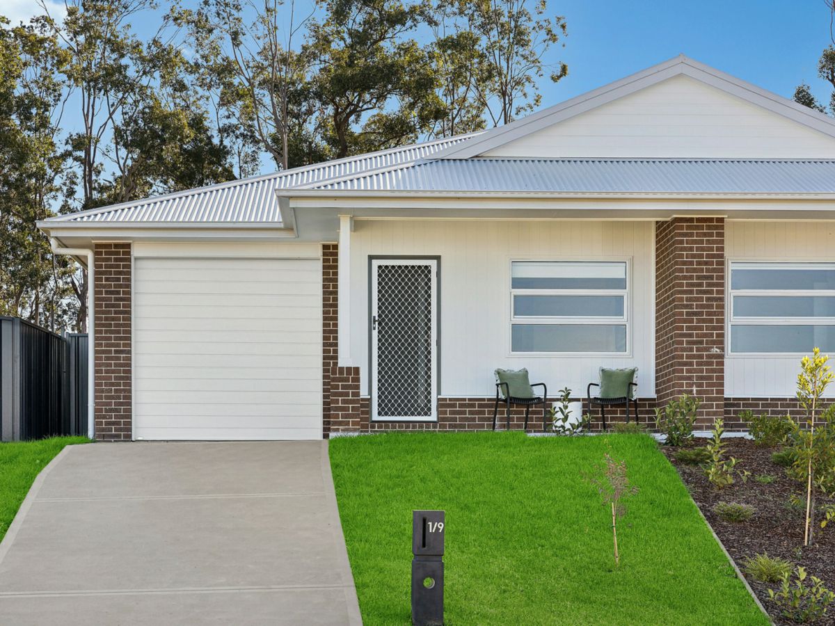 1/9 Saxonvale Grove, Cessnock - image 1