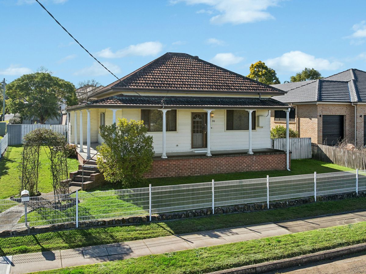 30 Hall Street, Cessnock - image 1