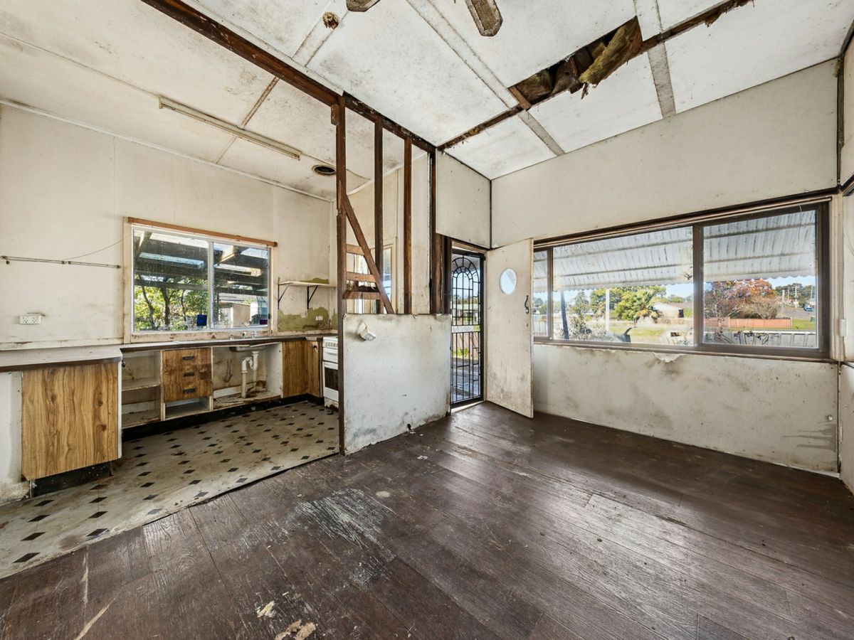 10 Colliery Street, Aberdare - image 2
