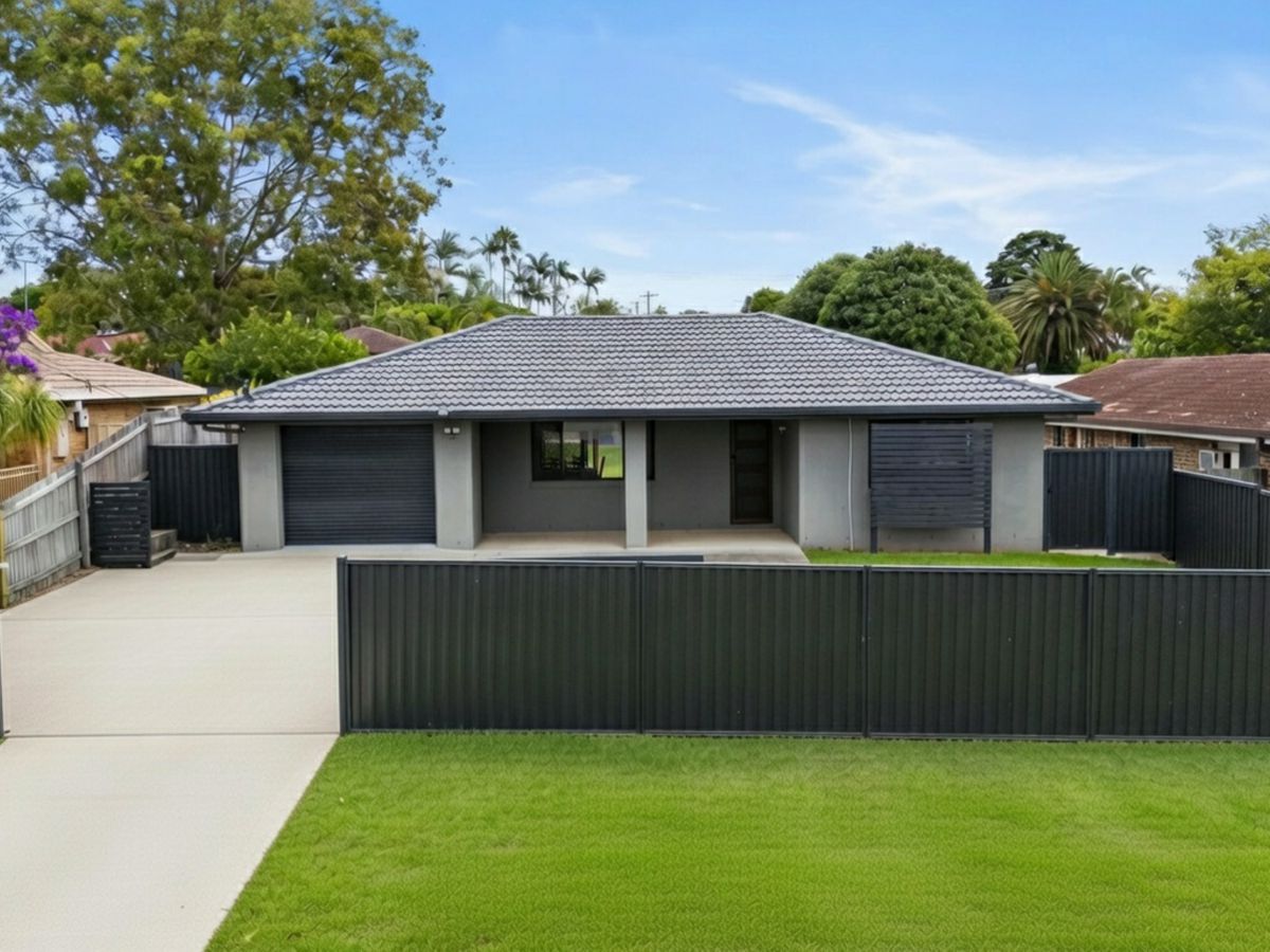 8 Helmet Court, HILLCREST