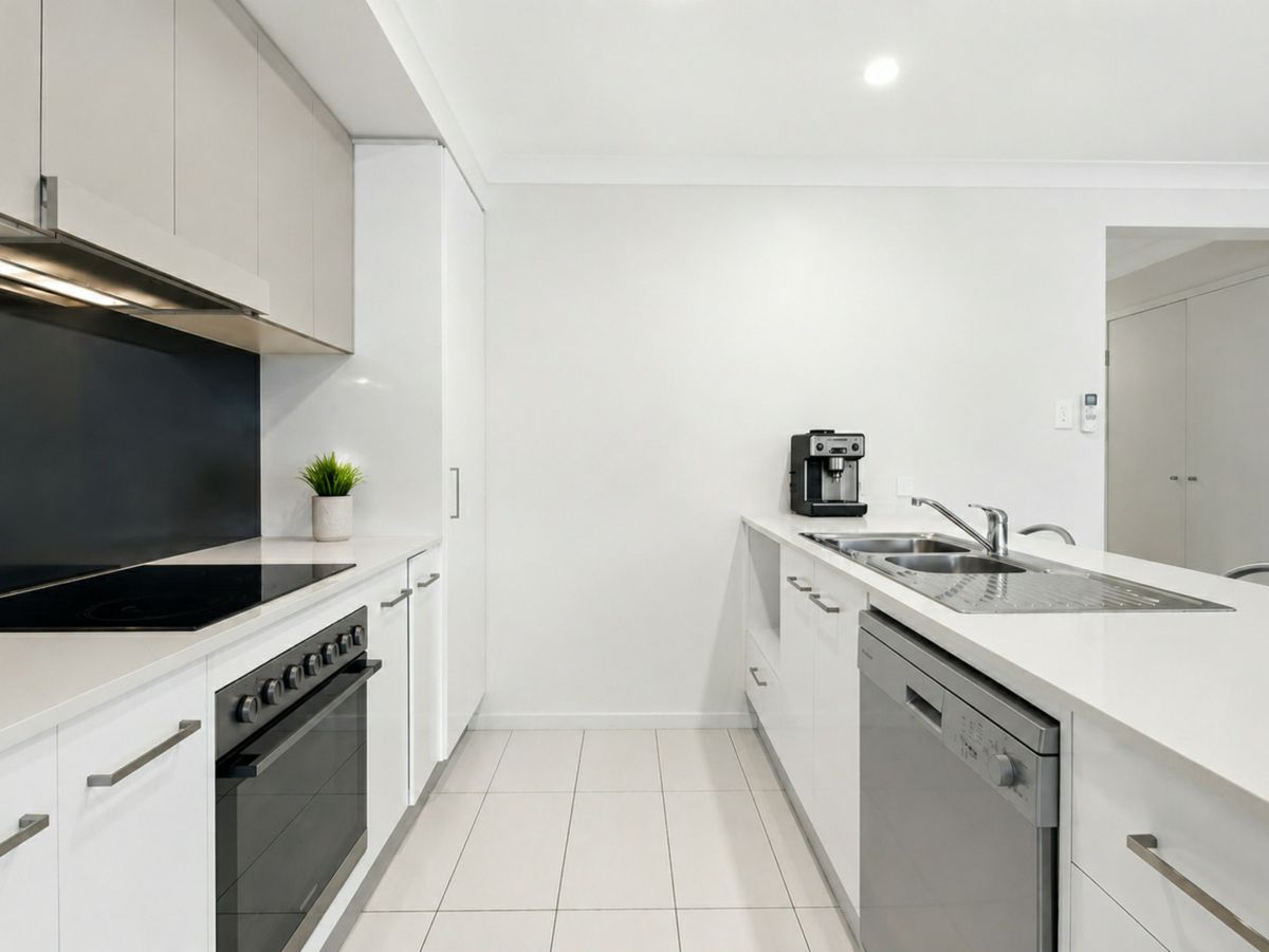 102/188 Gainsborough Drive, Pimpama - image 2