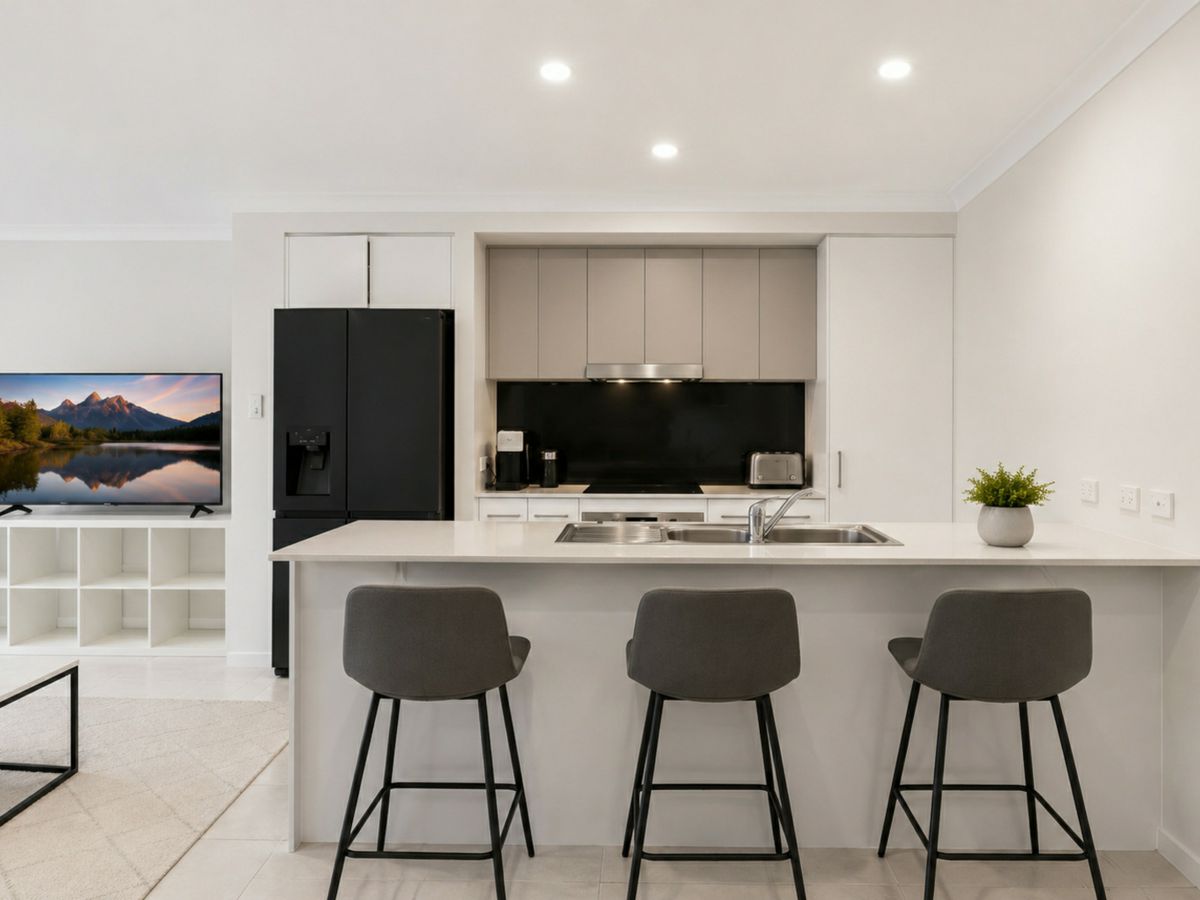 102/188 Gainsborough Drive, Pimpama - image 3