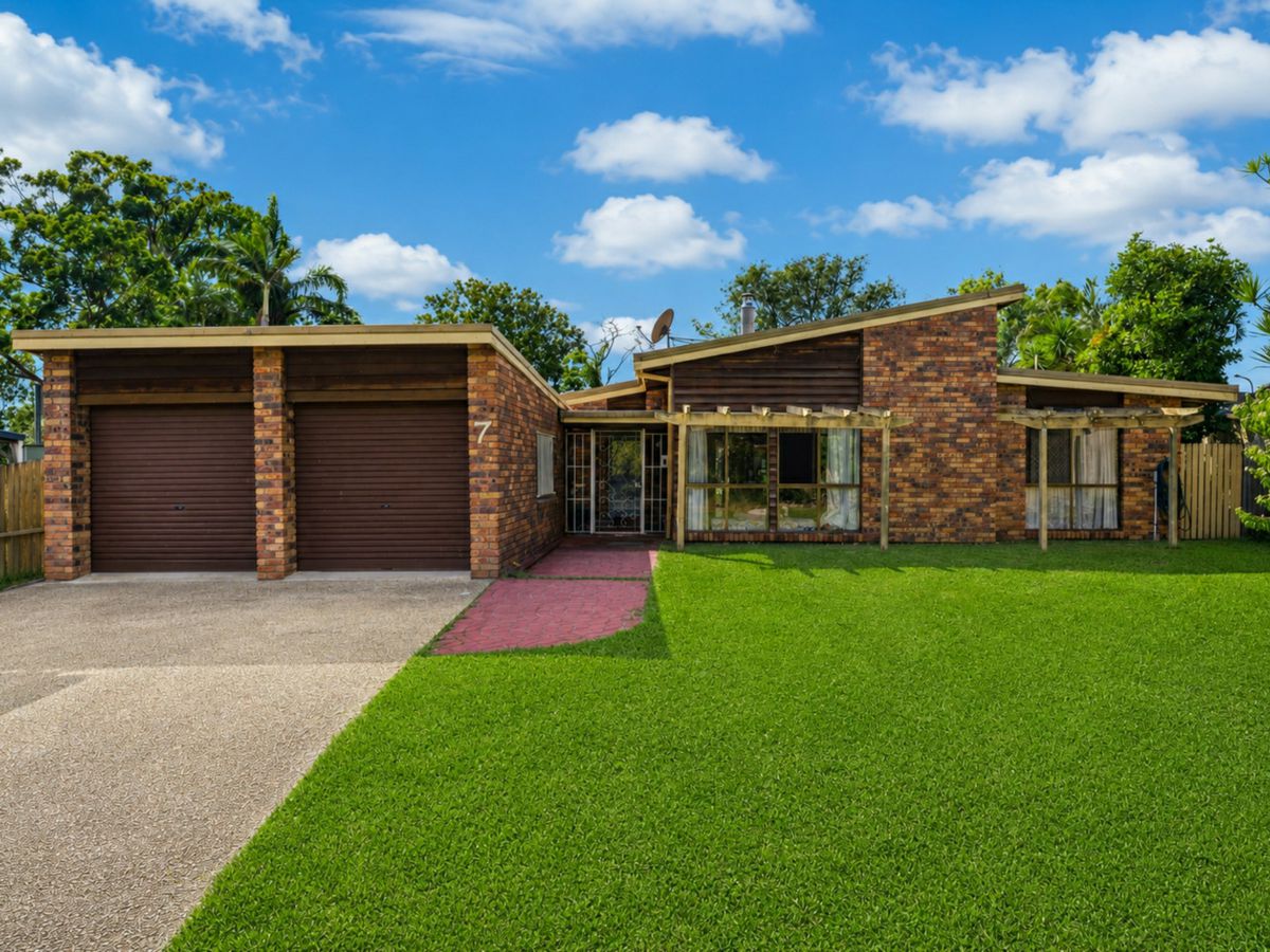 7 Bramley Court, Mount Warren Park - image 1