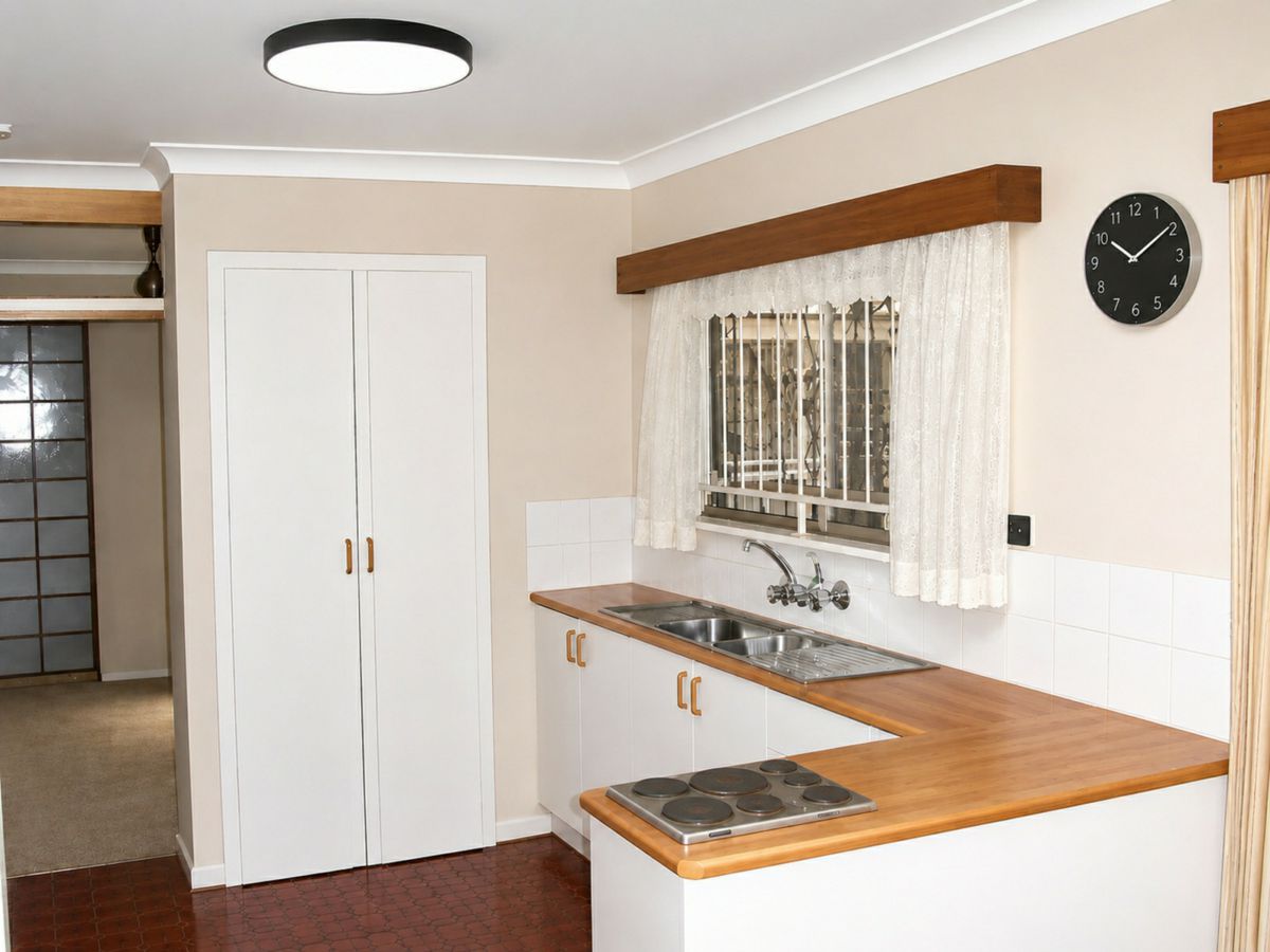 7 Rochester Drive, Mount Warren Park - image 3