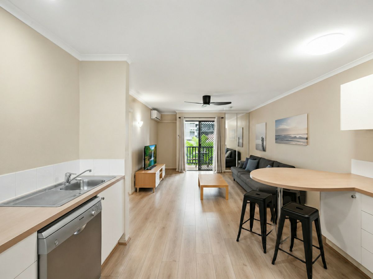 19/49 Russell Street, South Brisbane - image 3