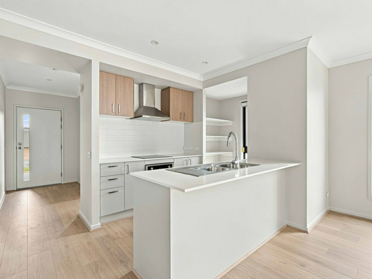 21 Georgina Street, South Ripley - image 3