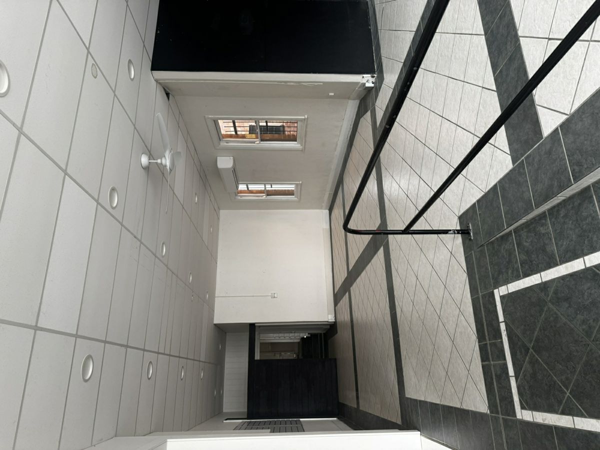64 Church Street, Gloucester - image 3