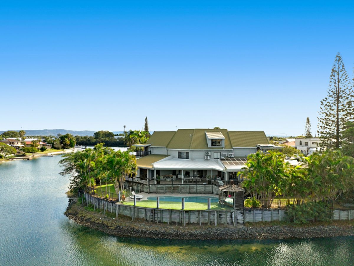 46 Markeri Street, Mermaid Waters - image 2