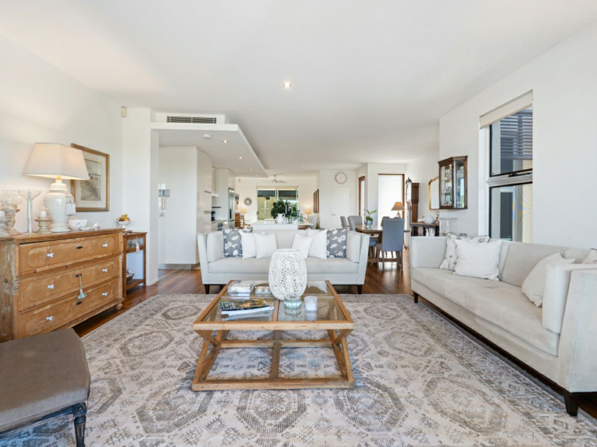 11/802 Glades Drive, Robina - image 1