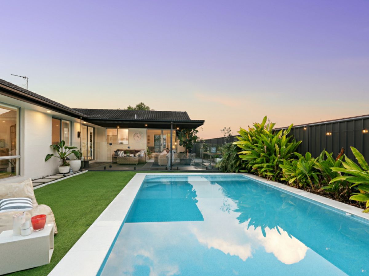 12 Antonson Crescent, Mudgeeraba - image 1