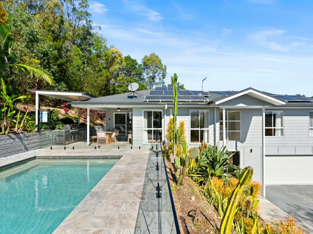 14 Coffeebush Court, Reedy Creek - image 1