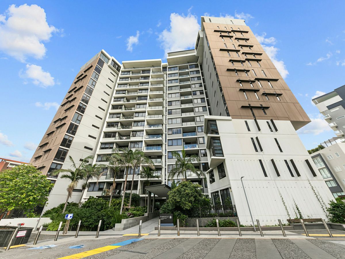 20809/37D Harbour Road, Hamilton - image 2