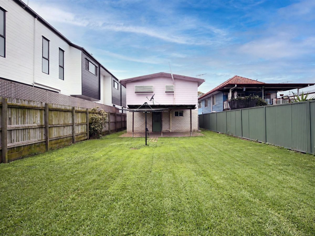 40 Ure Street, Hendra - image 1