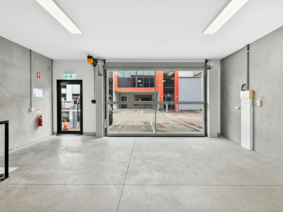 8/104 Barwon Street, Morningside - image 2