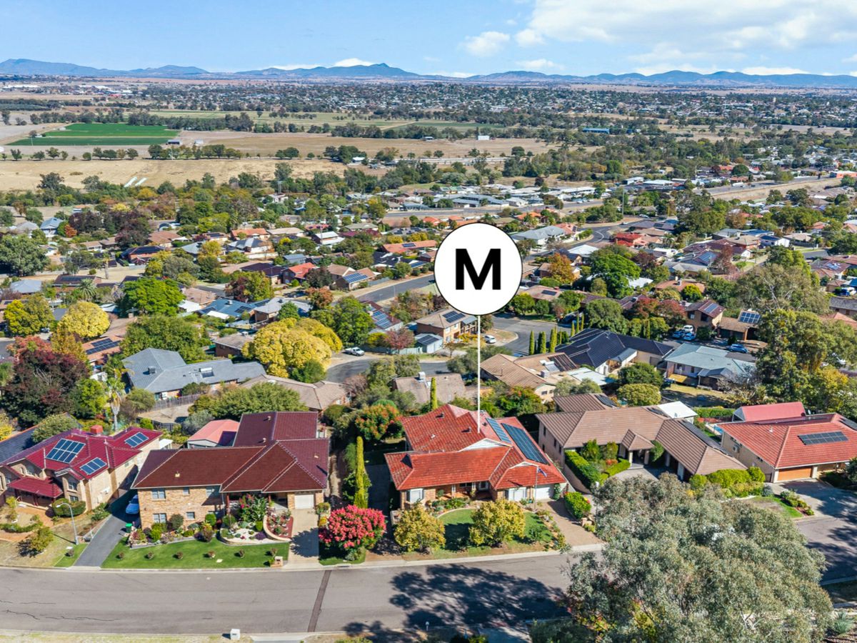 24 Prentice Avenue, Tamworth - image 1