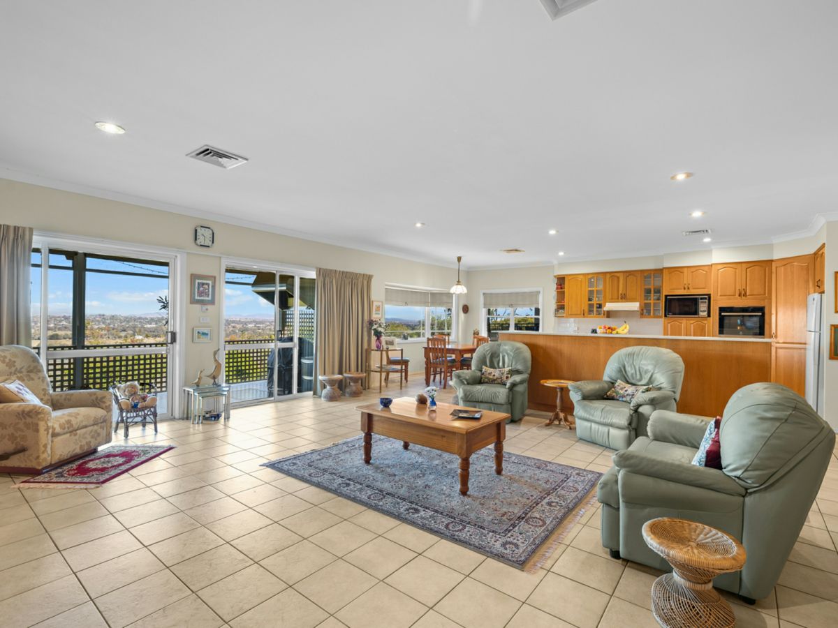24 Prentice Avenue, Tamworth - image 2