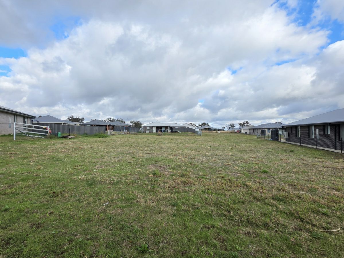37 Peppercress Court, Tamworth - image 3