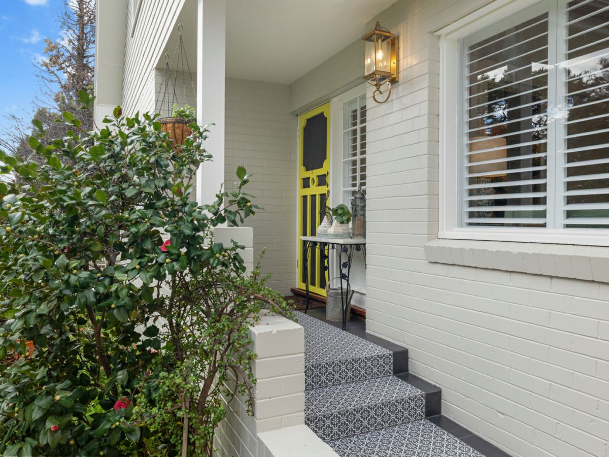 8 Ruthning Avenue, Tamworth - image 3