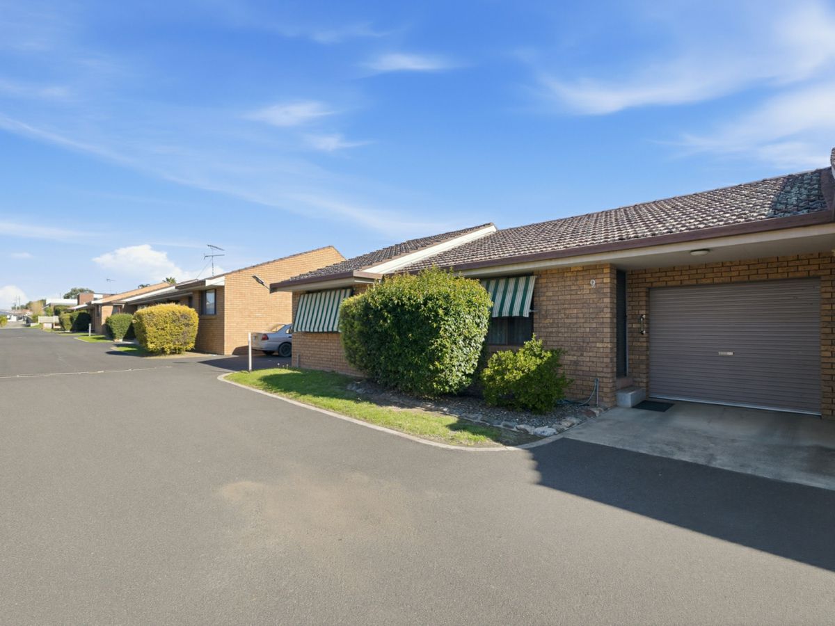 9/8 Thibault Street, Tamworth - image 1