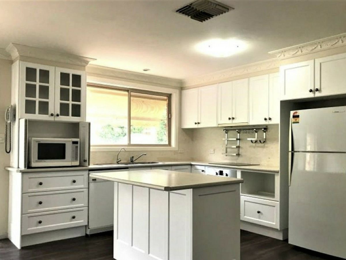 44 Eucalypt Avenue, Tamworth - image 2