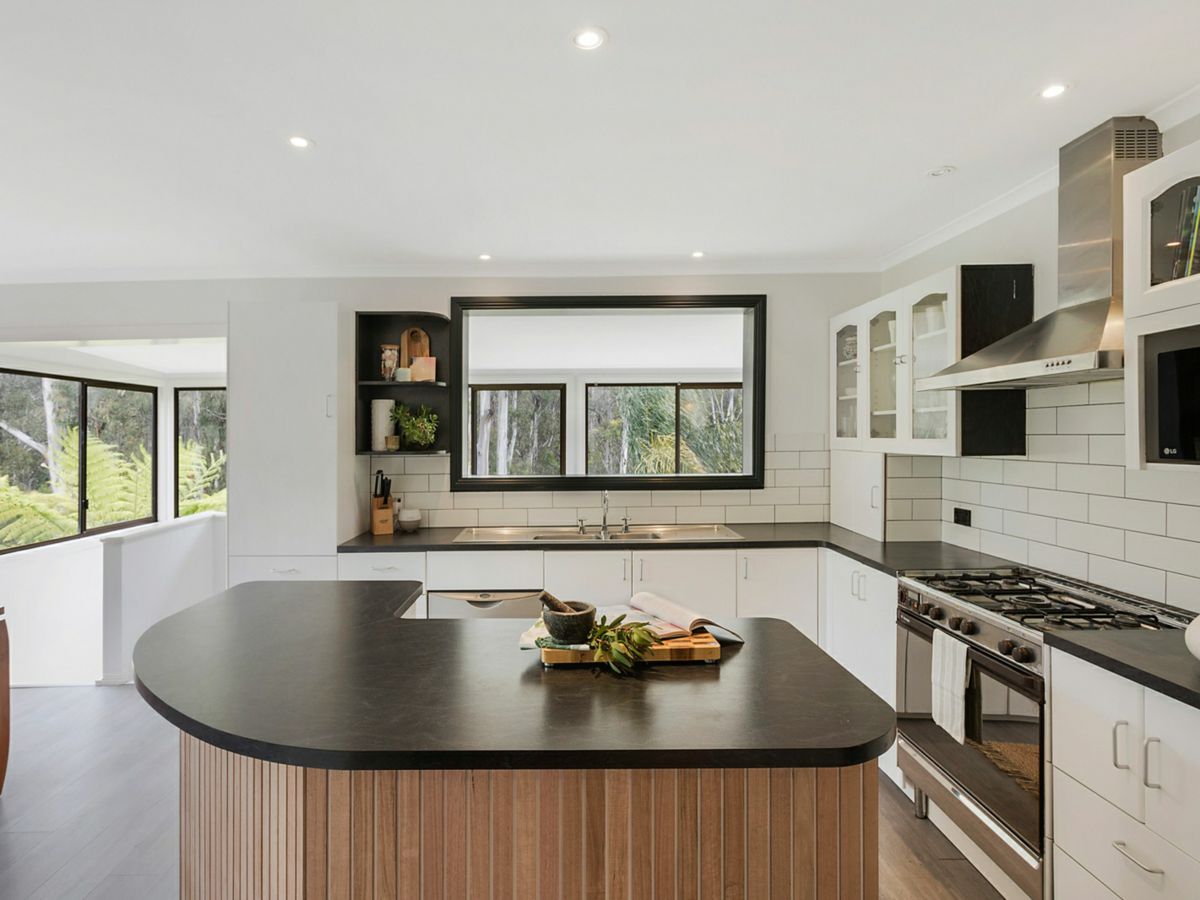 54 Surf Circle, Tura Beach - image 1