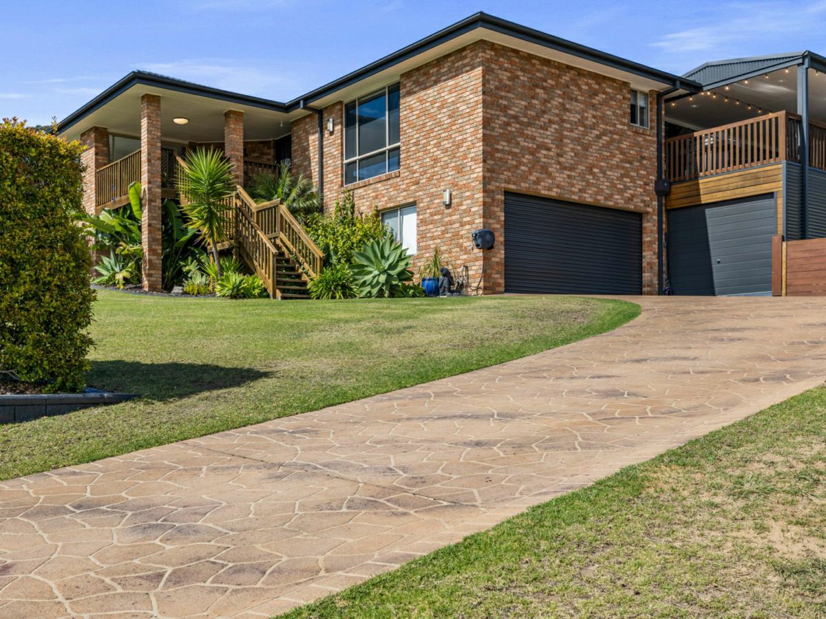 203 Pacific Way, Tura Beach - image 1