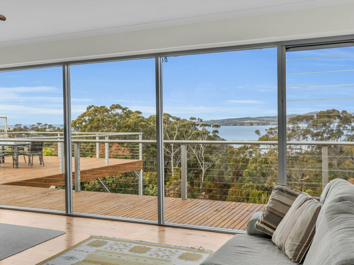 17 Phillipps Street, Eden - image 1