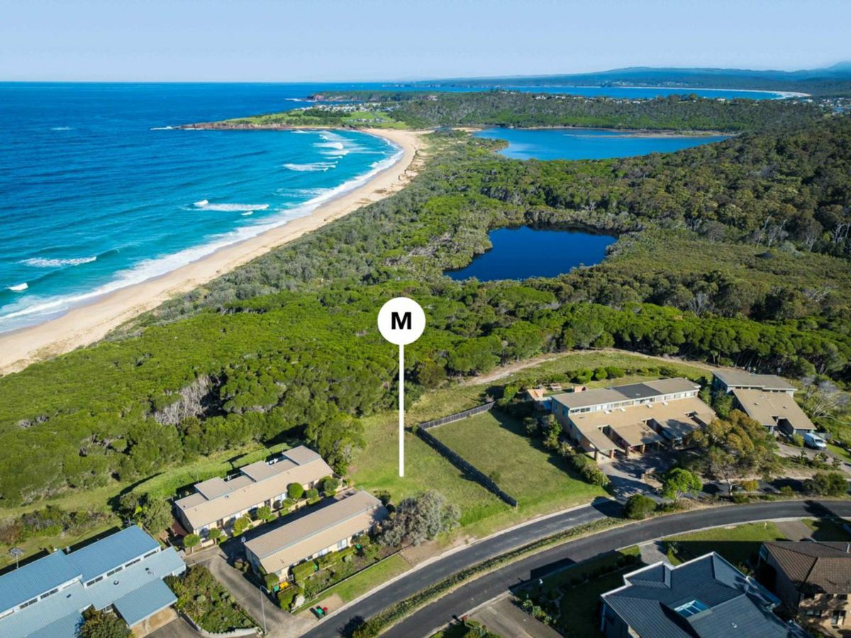 24A Surf Circle, Tura Beach - image 1