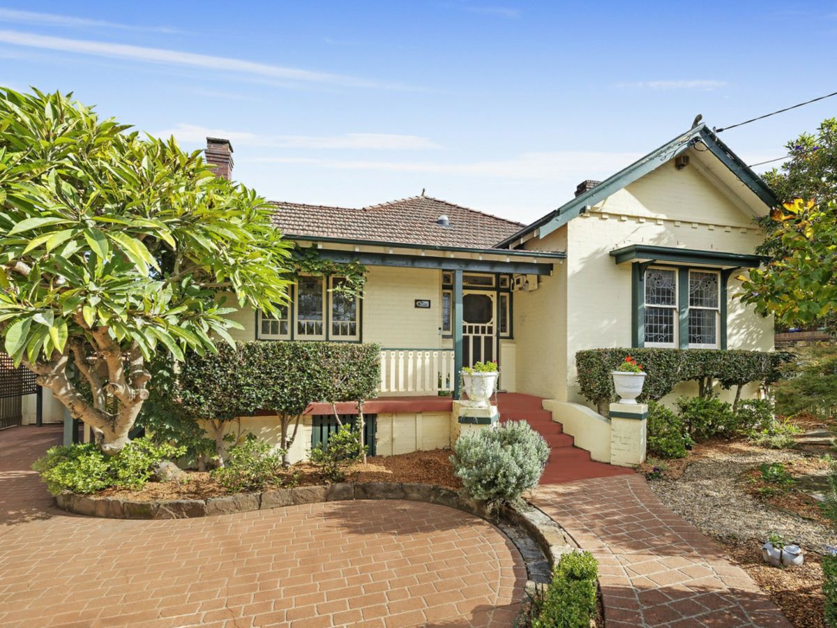 33 Ramsay Road, Pennant Hills - image 1