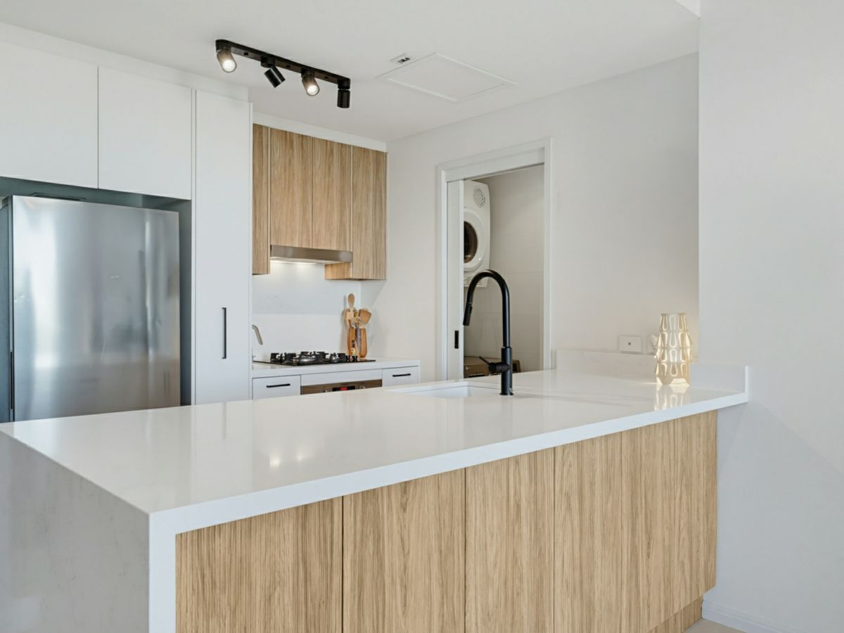 501/32 Ferntree Place, Epping - image 2