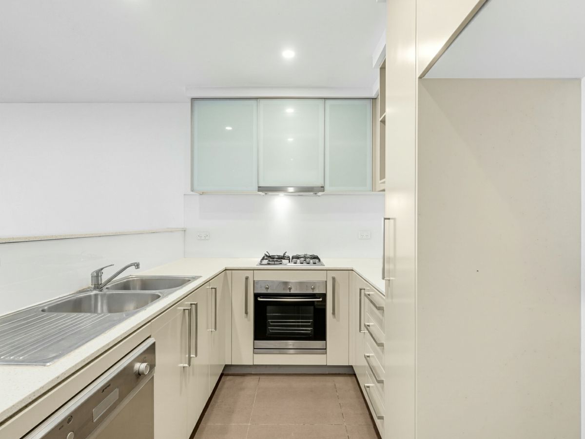 614/39 Cooper Street, Strathfield - image 3
