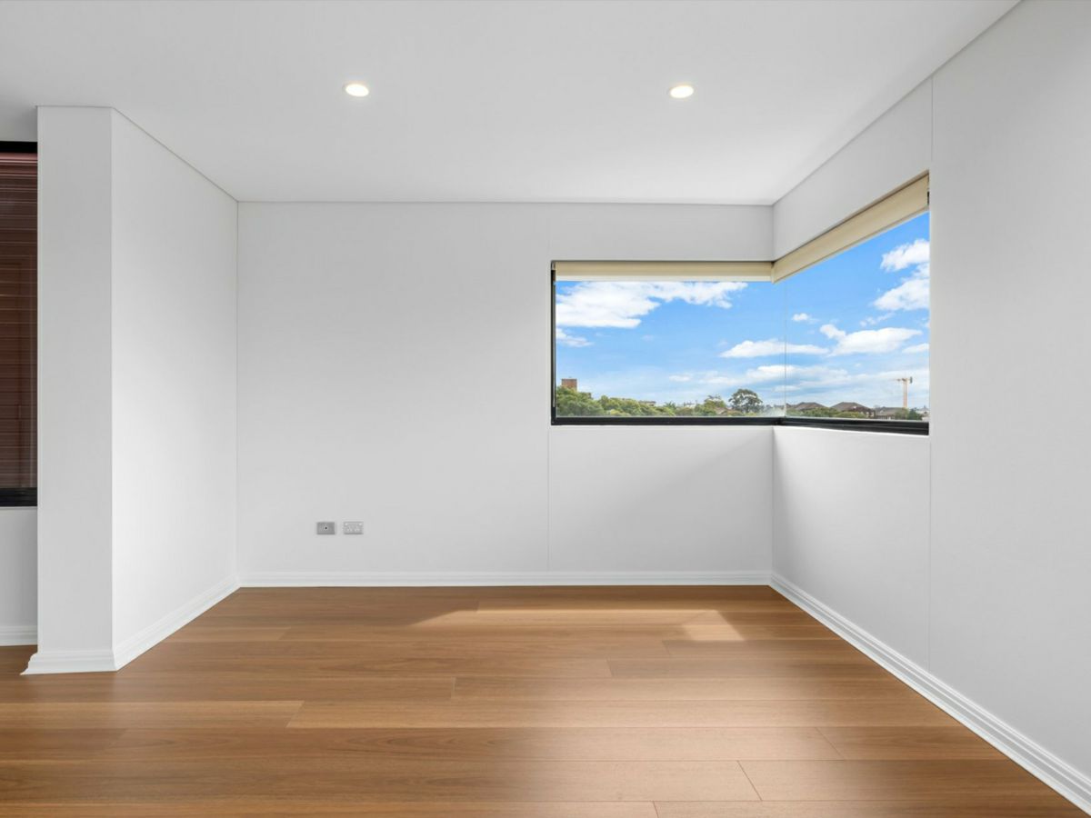 5/3 Penkivil Street, Bondi - image 3