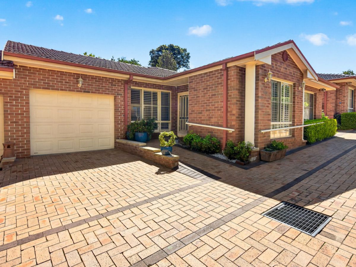 2/37 Copeland Road, Beecroft - image 1