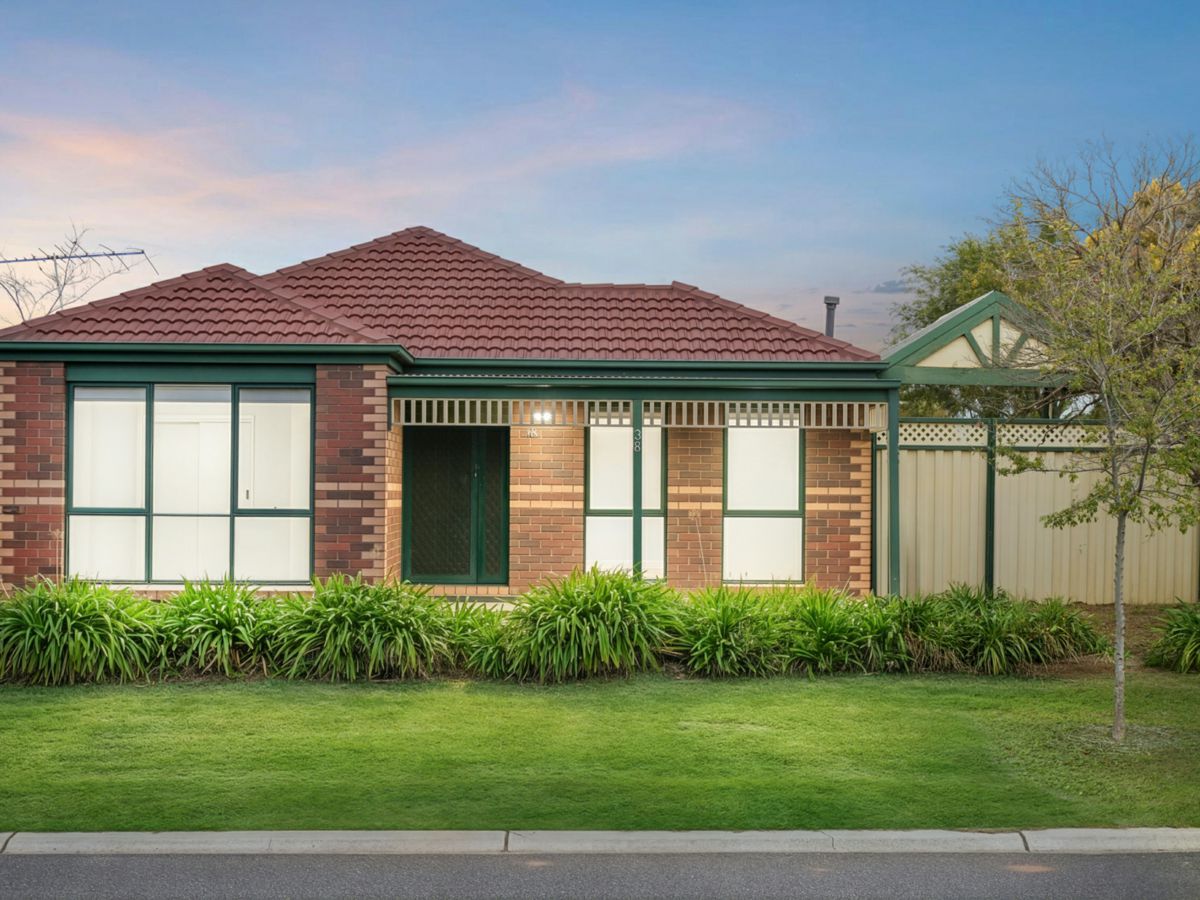 38 Karinya Close, Werribee - image 1