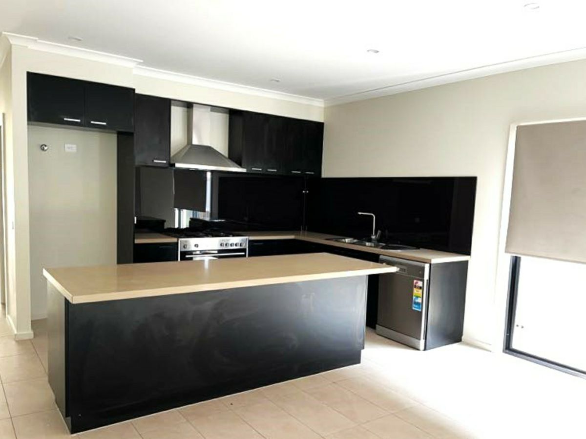 11 Stableford Street, Werribee - image 3