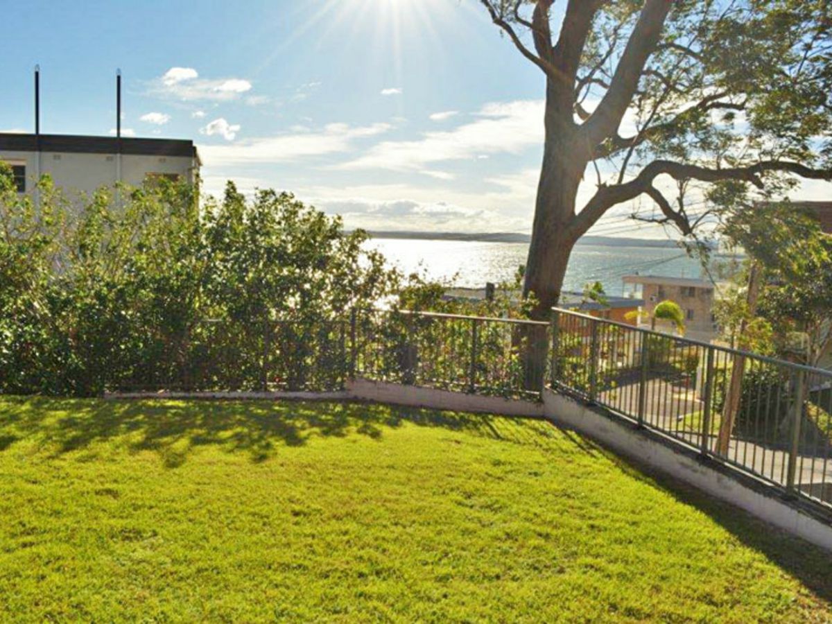 8/2 Magnus Street, Nelson Bay - image 2