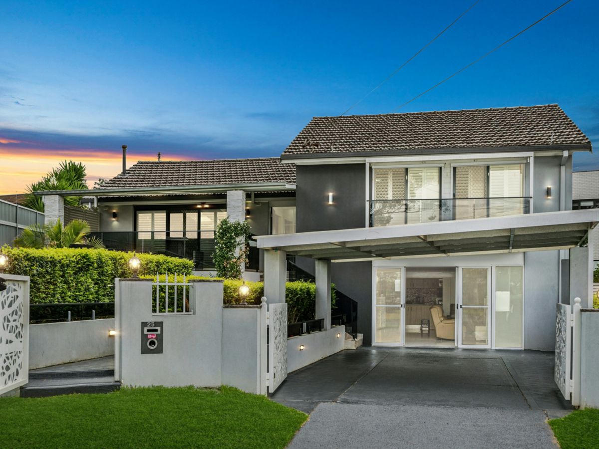 25 Ayres Crescent, Georges Hall - image 1