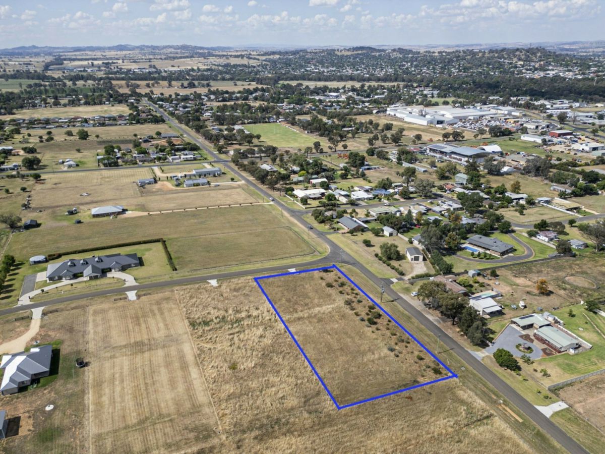 3 Calare Street, Cowra - image 2