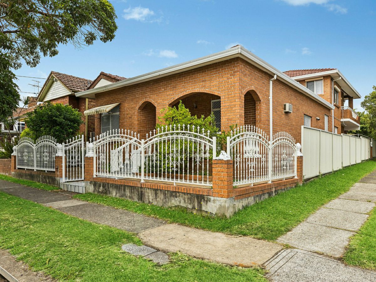 33 Wonga Street, Canterbury - image 2