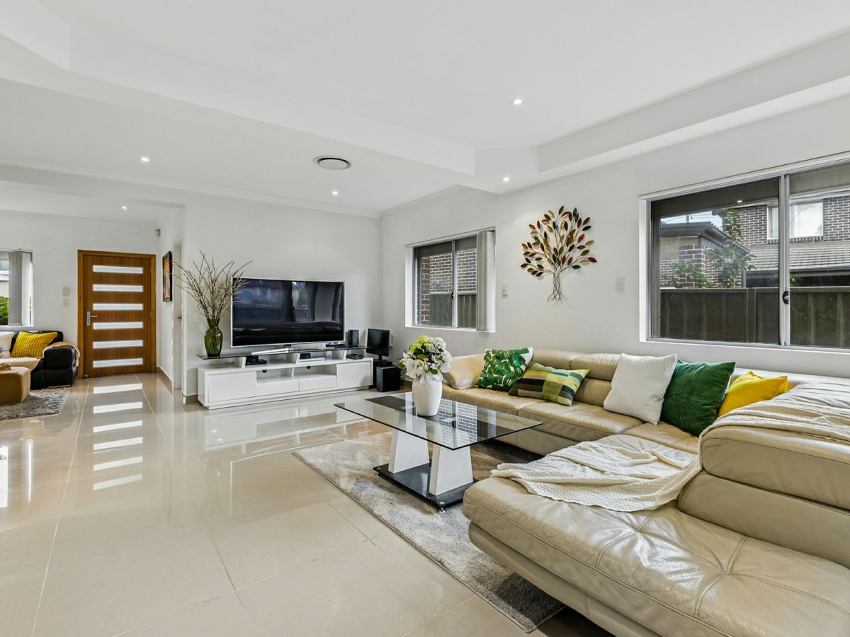 30 Bamfield Avenue, Yagoona - image 2
