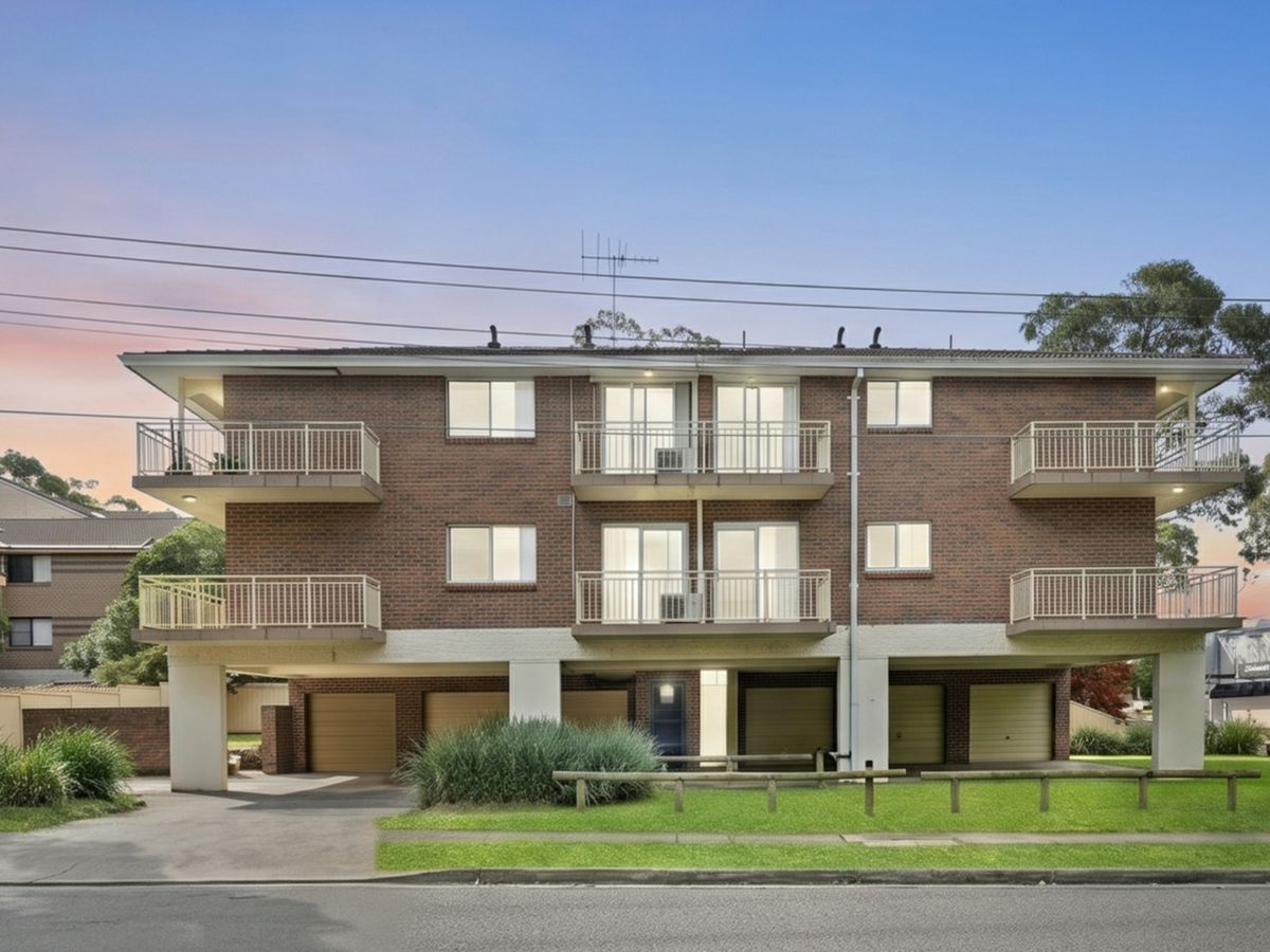 17 Oxford Street, Merrylands - image 1