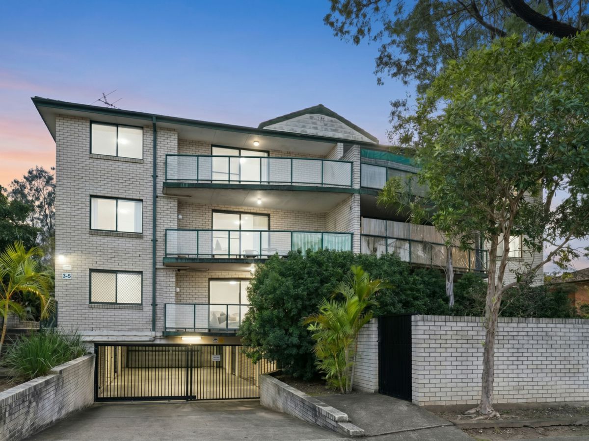 2/3 Melanie Street, Bankstown - image 1