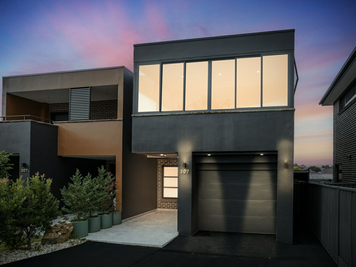 307 Noble Avenue, Greenacre - image 1