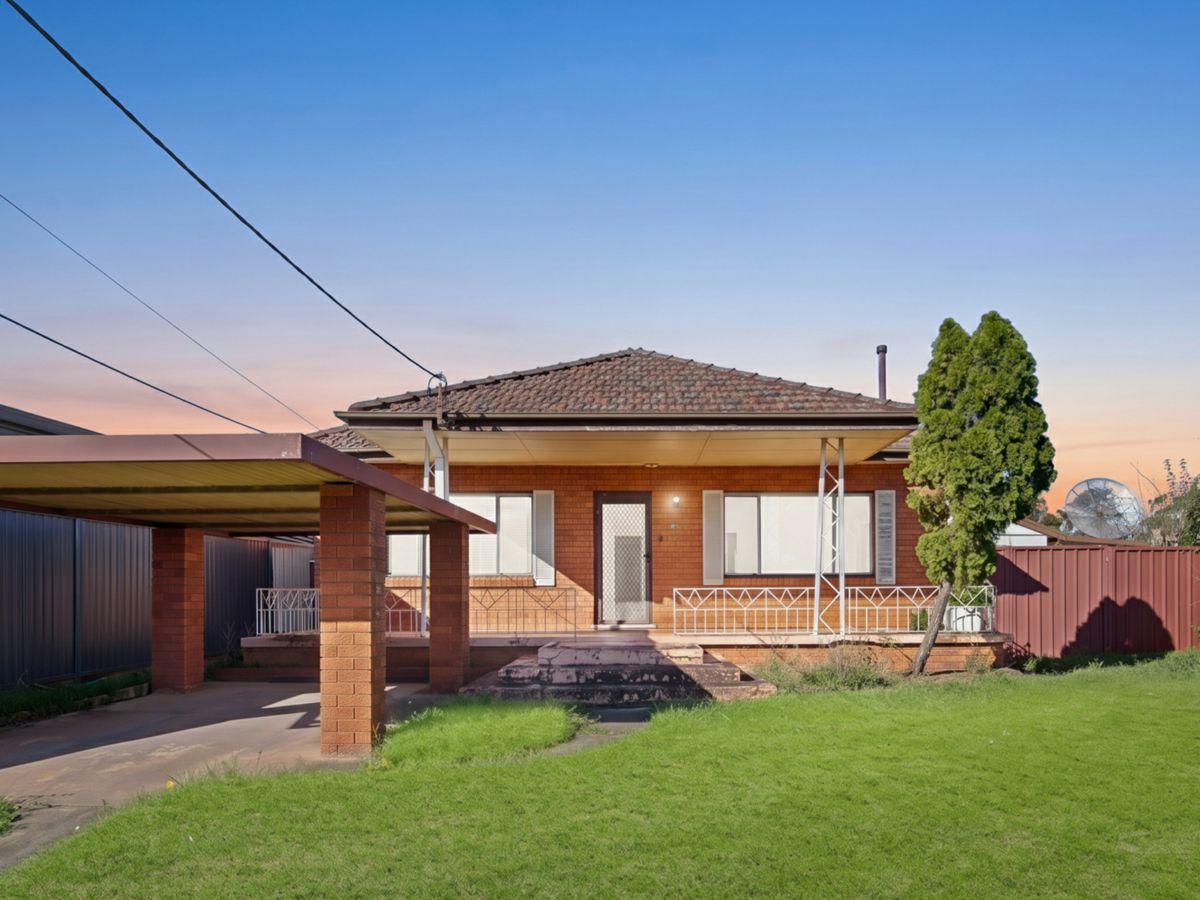 10 Elke Crescent, Chester Hill - image 1
