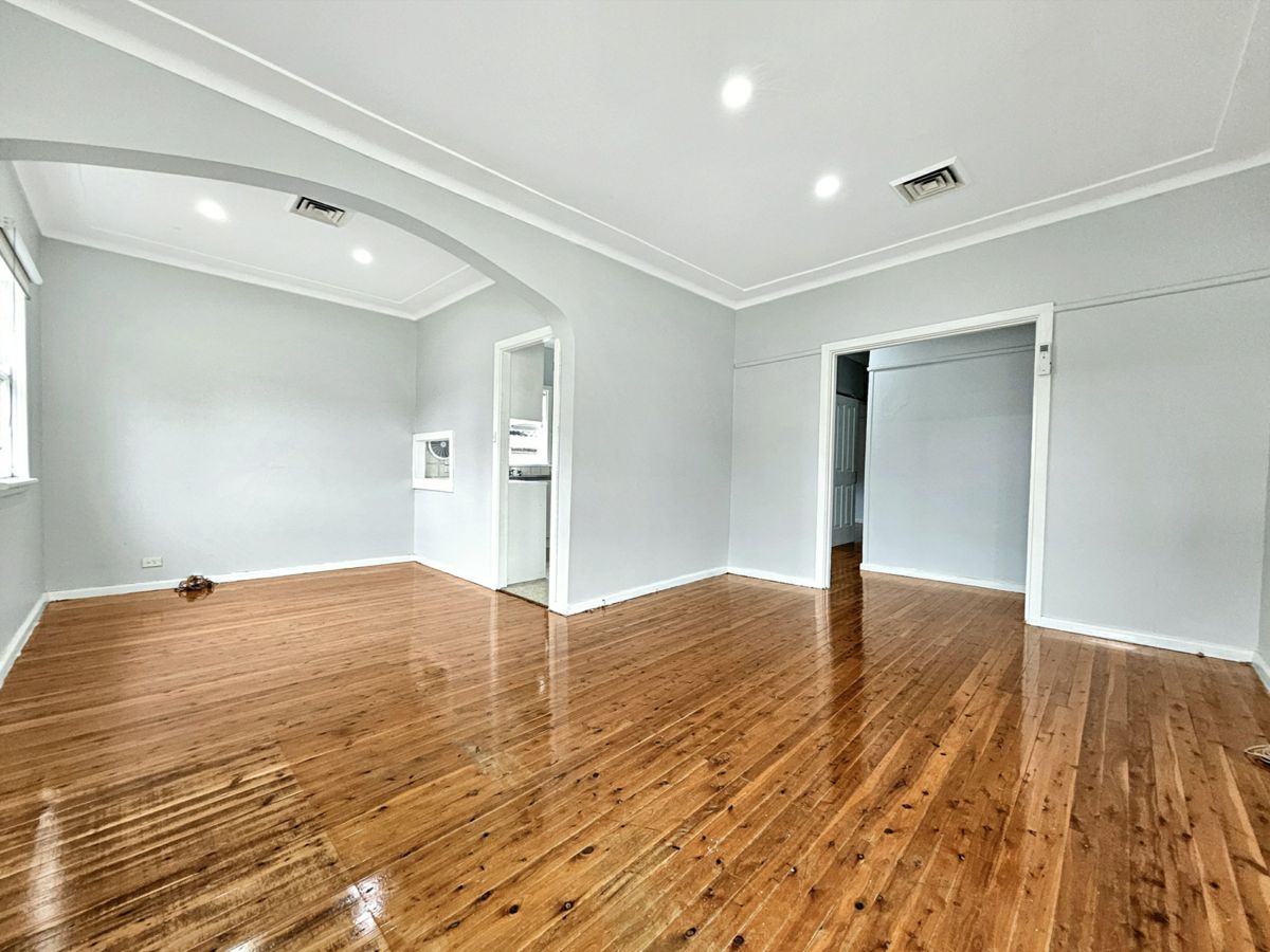 6 Birdwood Road, Georges Hall - image 3