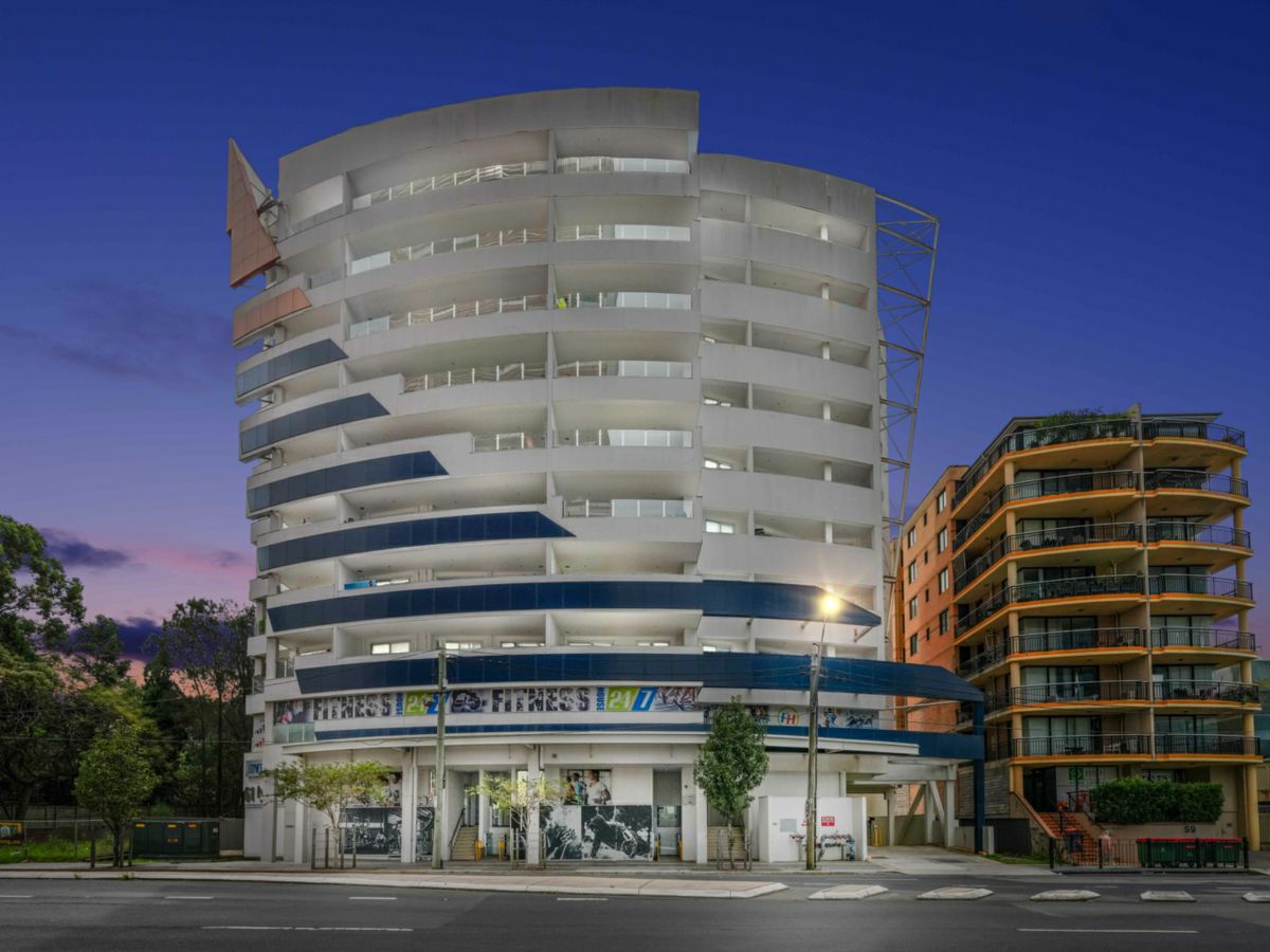 304/61 Rickard Road, Bankstown - image 1
